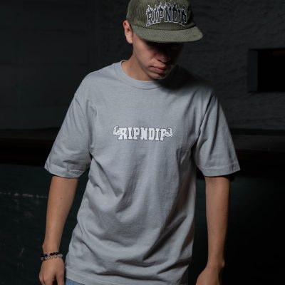 RIPNDIP PLAYERA MAGIC MIRROR TEE RNDSUM25145